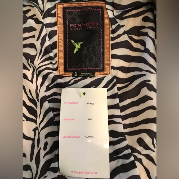 Beautiful new Point Zero jacket, size Medium. - Picture 2 of 3